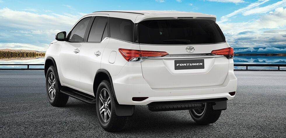 xe-toyota-fortuner-2023-